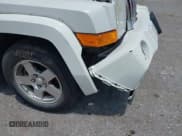 ✅ 2009 Jeep Commander Sport • VIN: 1J8HH48K89C550446 • Lot: 42505106. Wystawiony na IAAI z przebiegiem 124 299 mil. Bezpłatny archiwum sprzedaży aukcyjnych z USA i szczegółowy raport historii pojazdu na DreamBid. Zdjęcie 6.