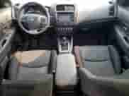 2024 Mitsubishi Outlander S z VIN JA4ARUAU9RU013980, wystawiony jako Copart lot #67401605 z przebiegiem 22 382 mil mil oraz Nie do naprawy • Non repairable. Historia ofert i sprzedaży dostępna na DreamBid. Obrazek 8.