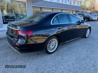✅ 2023 Mercedes-Benz E 350 • VIN: W1KZF8EB2PB100118 • Lot: 93900835. Wystawiony na Copart z przebiegiem 79 154 mil. Bezpłatny archiwum sprzedaży aukcyjnych z USA i szczegółowy raport historii pojazdu na DreamBid. Zdjęcie 4.