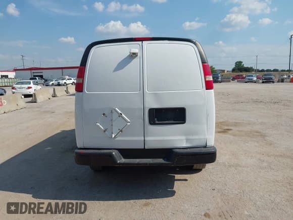 ✅ 2014 Chevrolet Express Cargo • VIN: 1GCWGFCA7E1206253 • Lot: 42929235. Listed on IAAI with 312,105 mi. Free auction sales archive from the USA and detailed vehicle history report at DreamBid. Image 16.