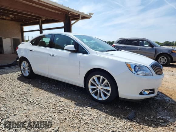 ✅ 2014 Buick Verano Group • VIN: 1G4PS5SK0E4220688 • Lot: 72018295. Wystawiony na Copart z przebiegiem 29 201 mil. Bezpłatny archiwum sprzedaży aukcyjnych z USA i szczegółowy raport historii pojazdu na DreamBid. Zdjęcie 4.