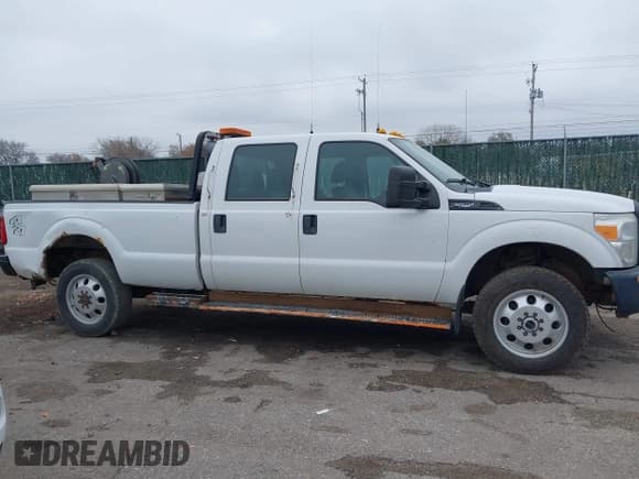 ✅ 2014 Ford F-250 XL • VIN: 1FT7W2B62EEB70770 • Lot: 43597997. Wystawiony na IAAI z przebiegiem 346 769 mil. Bezpłatny archiwum sprzedaży aukcyjnych z USA i szczegółowy raport historii pojazdu na DreamBid. Zdjęcie 13.