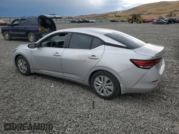 ✅ 2022 Nissan Sentra S • VIN: 3N1AB8BV9NY254957 • Lot: 69671185. Listed on Copart with 48,109 mi. Free auction sales archive from the USA and detailed vehicle history report at DreamBid. Image 2.