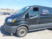 ✅ 2015 Ford Transit • VIN: 1FTYR1YM1FKA27906 • Lot: 41729692. Wystawiony na IAAI z przebiegiem 241 579 mil. Bezpłatny archiwum sprzedaży aukcyjnych z USA i szczegółowy raport historii pojazdu na DreamBid. Zdjęcie 17.