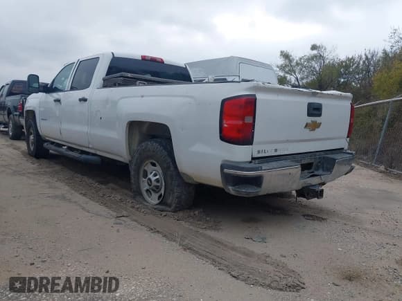 ✅ 2015 Chevrolet Silverado 2500HD Work Truck • VIN: 1GC1KUEG8FF149452 • Lot: 43589670. Wystawiony na IAAI z przebiegiem 313 050 mil. Bezpłatny archiwum sprzedaży aukcyjnych z USA i szczegółowy raport historii pojazdu na DreamBid. Zdjęcie 3.