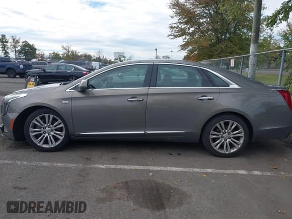 ✅ 2019 Cadillac XTS Luxury • VIN: 2G61M5S38K9143447 • Lot: 43447448. Listed on IAAI with 122,373 mi. Free auction sales archive from the USA and detailed vehicle history report at DreamBid. Image 14.