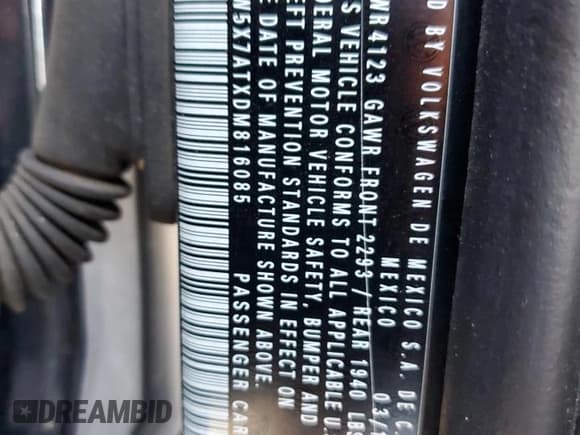 ✅ 2013 Volkswagen Beetle 2.5L • VIN: 3VW5X7ATXDM816085 • Lot: 91036645. Wystawiony na Copart z przebiegiem 118 737 mil. Bezpłatny archiwum sprzedaży aukcyjnych z USA i szczegółowy raport historii pojazdu na DreamBid. Zdjęcie 12.