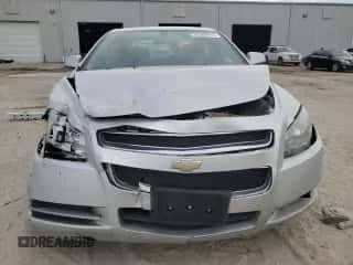 2010 Chevrolet Malibu 1LT z VIN 1G1ZC5E07AF323909, wystawiony jako Copart lot #56308914 z przebiegiem 169 154 mil mil oraz Szkoda całkowita • Salvage title. Historia ofert i sprzedaży dostępna na DreamBid. Obrazek 5.