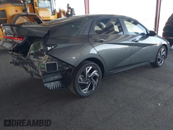 ✅ 2025 Hyundai Elantra Blue • VIN: KMHLM4DJ2SU147116 • Lot: 43028392. Listed on IAAI with 1,320 mi. Free auction sales archive from the USA and detailed vehicle history report at DreamBid. Image 4.