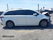 ✅ 2021 Toyota Sienna XLE • VIN: 5TDJRKEC8MS032240 • Lot: 42335055. Listed on IAAI with 42,265 mi. Free auction sales archive from the USA and detailed vehicle history report at DreamBid. Image 13.