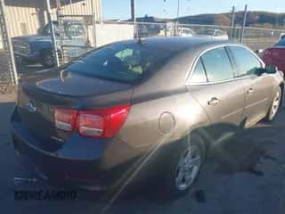 2013 Chevrolet Malibu LS z VIN 1G11A5SA0DF313307, wystawiony jako IAAI lot #43498528 z przebiegiem 226 517 mil mil oraz . Historia ofert i sprzedaży dostępna na DreamBid. Obrazek 4.