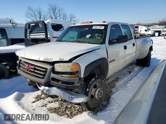 ✅ 2006 GMC Sierra 1500 • VIN: 1GTJC33U46F127819 • Lot: 88531945. Wystawiony na Copart z przebiegiem 276 975 mil. Bezpłatny archiwum sprzedaży aukcyjnych z USA i szczegółowy raport historii pojazdu na DreamBid. Zdjęcie 1.