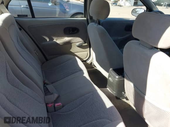 2002 Saturn SL z VIN 1G8ZF52852Z267004, wystawiony jako IAAI lot #41760974 z przebiegiem 228 165 mil mil oraz . Historia ofert i sprzedaży dostępna na DreamBid. Obrazek 8.