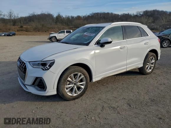 ✅ 2025 Audi Q3 S line Premium • VIN: WA1DECF3XS1021743 • Lot: 94355815. Wystawiony na Copart z przebiegiem 24 879 mil. Bezpłatny archiwum sprzedaży aukcyjnych z USA i szczegółowy raport historii pojazdu na DreamBid. Zdjęcie 1.