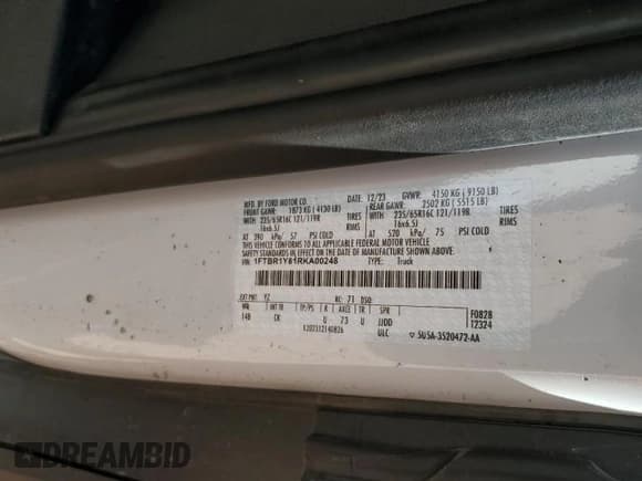 ✅ 2024 Ford Transit Cargo • VIN: 1FTBR1Y81RKA00248 • Lot: 86586805. Wystawiony na Copart z przebiegiem 15 243 mil. Bezpłatny archiwum sprzedaży aukcyjnych z USA i szczegółowy raport historii pojazdu na DreamBid. Zdjęcie 12.