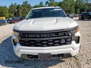 ✅ 2023 Chevrolet Silverado 1500 Custom • VIN: 1GCPABEK0PZ139861 • Lot: 71913635. Wystawiony na Copart z przebiegiem 43 641 mil. Bezpłatny archiwum sprzedaży aukcyjnych z USA i szczegółowy raport historii pojazdu na DreamBid. Zdjęcie 5.