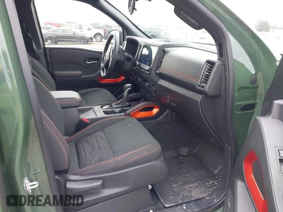 ✅ 2024 Nissan Frontier Pro-4X • VIN: 1N6ED1EK3RN609039 • Lot: 41868044. Listed on IAAI with 9,957 mi. Free auction sales archive from the USA and detailed vehicle history report at DreamBid. Image 5.