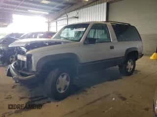 1996 Chevrolet Tahoe с VIN 3GNEK18R8TG153886, выставлен на аукционе Copart как лот 82260705 с пробегом 126 142 миль миль и Списание • Salvage title. История ставок и продаж доступна на DreamBid. Изображение 1.
