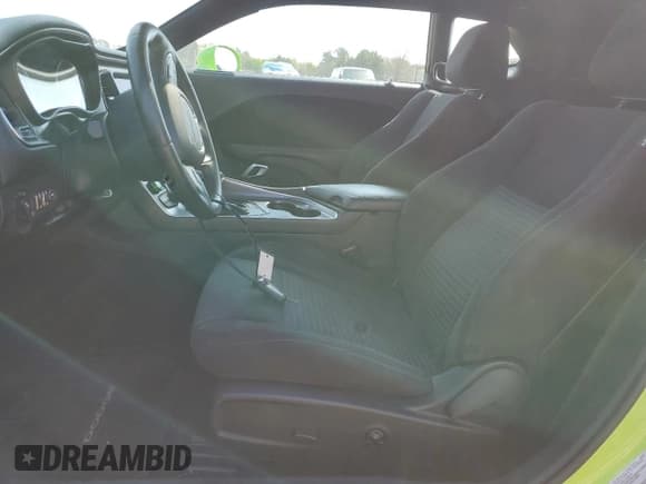 ✅ 2015 Dodge Challenger R/T • VIN: 2C3CDZAT8FH720606 • Lot: 47523464. Wystawiony na Copart z przebiegiem 60 308 mil. Bezpłatny archiwum sprzedaży aukcyjnych z USA i szczegółowy raport historii pojazdu na DreamBid. Zdjęcie 7.