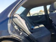 ✅ 2000 Honda Accord LX • VIN: JHMCG6654YC027063 • Lot: 43787329. Wystawiony na IAAI z przebiegiem 226 076 mil. Bezpłatny archiwum sprzedaży aukcyjnych z USA i szczegółowy raport historii pojazdu na DreamBid. Zdjęcie 8.