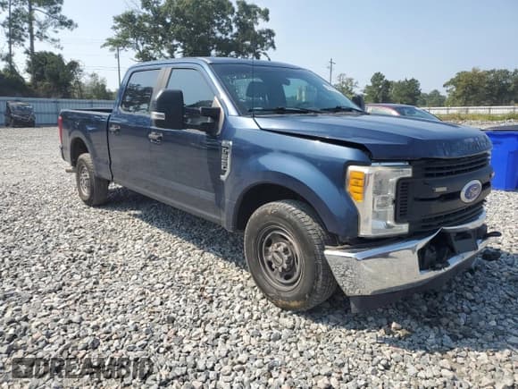 ✅ 2017 Ford F-250 XL • VIN: 1FT7W2A66HEC80419 • Lot: 80945385. Listed on Copart with 132,098 mi. Free auction sales archive from the USA and detailed vehicle history report at DreamBid. Image 4.