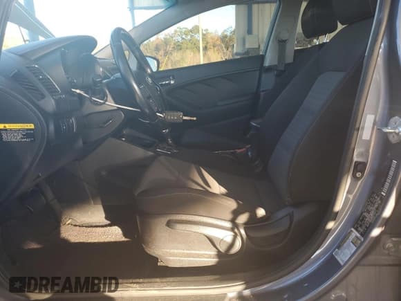 ✅ 2018 Kia Forte LX • VIN: 3KPFL4A78JE276410 • Lot: 90790795. Listed on Copart with 128,004 mi. Free auction sales archive from the USA and detailed vehicle history report at DreamBid. Image 7.