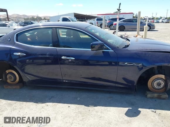 ✅ 2015 Maserati Ghibli S Q4 • VIN: ZAM57RTA9F1145532 • Lot: 43184372. Wystawiony na IAAI z przebiegiem 143 650 mil. Bezpłatny archiwum sprzedaży aukcyjnych z USA i szczegółowy raport historii pojazdu na DreamBid. Zdjęcie 13.