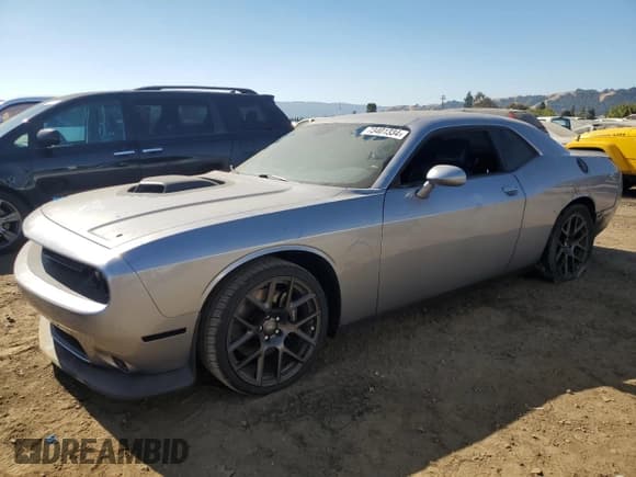 ✅ 2017 Dodge Challenger T/A 392 • VIN: 2C3CDZFJ6HH514646 • Lot: 73401334. Wystawiony na Copart z przebiegiem 63 632 mil. Bezpłatny archiwum sprzedaży aukcyjnych z USA i szczegółowy raport historii pojazdu na DreamBid. Zdjęcie 1.