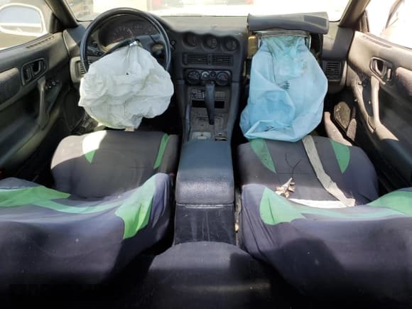 ✅ 1998 Mitsubishi 3000GT • VIN: JA3AM44H2WY000610 • Lot: 63099605. Wystawiony na Copart z przebiegiem 164 575 mil. Bezpłatny archiwum sprzedaży aukcyjnych z USA i szczegółowy raport historii pojazdu na DreamBid. Zdjęcie 8.