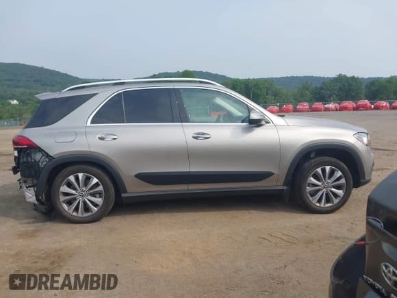 ✅ 2020 Mercedes-Benz GLE 450 • VIN: 4JGFB5KB1LA034037 • Lot: 42485463. Listed on IAAI with 38,214 mi. Free auction sales archive from the USA and detailed vehicle history report at DreamBid. Image 13.