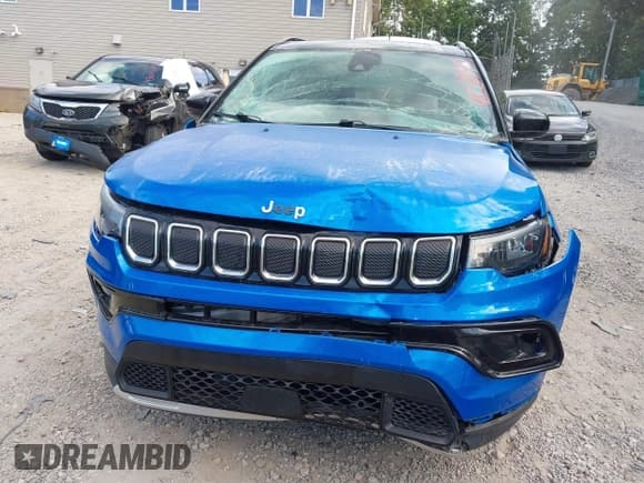 ✅ 2022 Jeep Compass Limited • VIN: 3C4NJDCB8NT200478 • Lot: 43058140. Listed on IAAI with 46,960 mi. Free auction sales archive from the USA and detailed vehicle history report at DreamBid. Image 12.