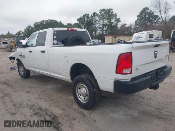 ✅ 2018 Ram 2500 Tradesman • VIN: 3C6UR5HJ8JG359506 • Lot: 41588764. Wystawiony na IAAI z przebiegiem 80 245 mil. Bezpłatny archiwum sprzedaży aukcyjnych z USA i szczegółowy raport historii pojazdu na DreamBid. Zdjęcie 3.