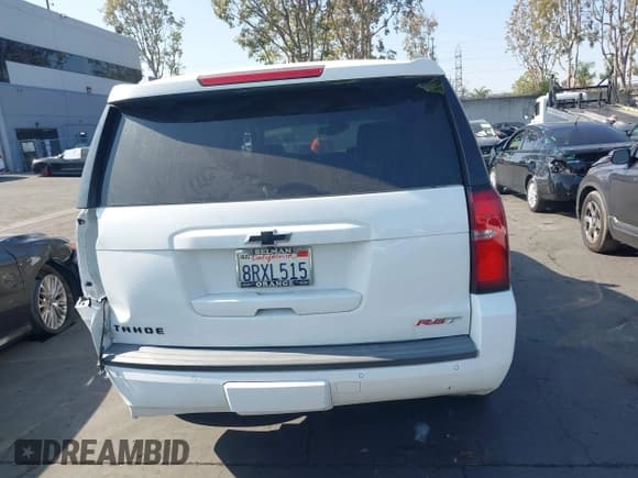 ✅ 2020 Chevrolet Tahoe Premier • VIN: 1GNSKCKJ4LR280863 • Lot: 43518429. Wystawiony na IAAI z przebiegiem 103 068 mil. Bezpłatny archiwum sprzedaży aukcyjnych z USA i szczegółowy raport historii pojazdu na DreamBid. Zdjęcie 17.