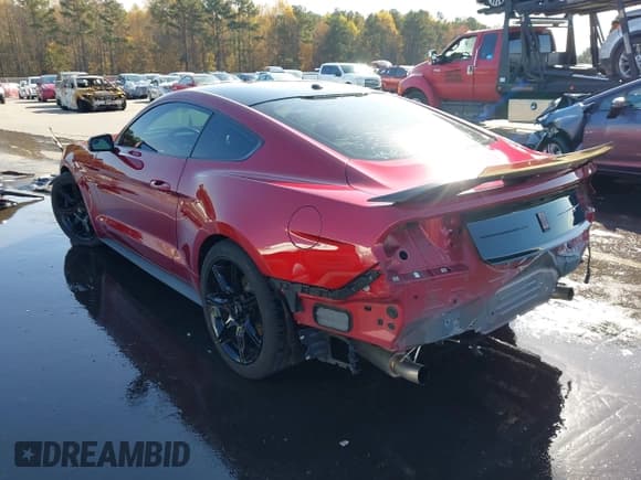 ✅ 2019 Ford Mustang EcoBoost • VIN: 1FA6P8TH5K5200793 • Lot: 43639634. Wystawiony na IAAI z przebiegiem 137 326 mil. Bezpłatny archiwum sprzedaży aukcyjnych z USA i szczegółowy raport historii pojazdu na DreamBid. Zdjęcie 3.