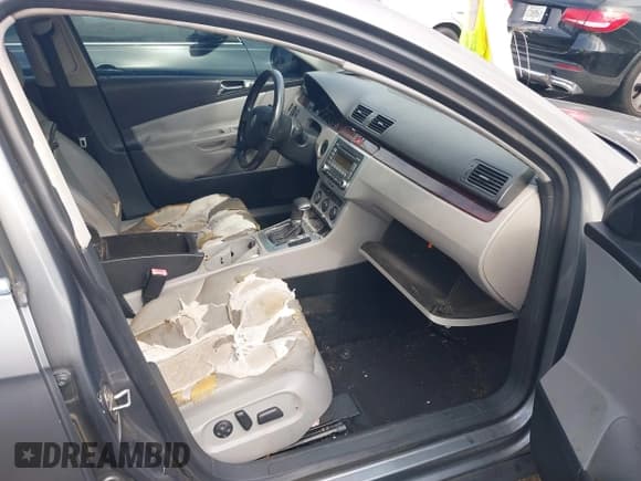 ✅ 2007 Volkswagen Passat Lux • VIN: WVWTK93C57E016743 • Lot: 42621572. Listed on IAAI with 188,513 mi. Free auction sales archive from the USA and detailed vehicle history report at DreamBid. Image 5.