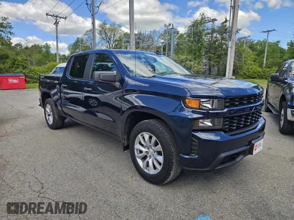 ✅ 2022 Chevrolet Silverado 1500 Custom • VIN: 3GCPYBEK5NG111420 • Lot: 58735745. Wystawiony na Copart z przebiegiem 118 861 mil. Bezpłatny archiwum sprzedaży aukcyjnych z USA i szczegółowy raport historii pojazdu na DreamBid. Zdjęcie 1.