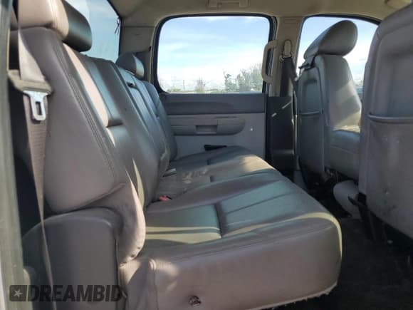 ✅ 2012 Chevrolet Silverado 2500HD • VIN: 1GB1CVCG9CF111640 • Lot: 70180974. Wystawiony na Copart z przebiegiem 337 718 mil. Bezpłatny archiwum sprzedaży aukcyjnych z USA i szczegółowy raport historii pojazdu na DreamBid. Zdjęcie 10.