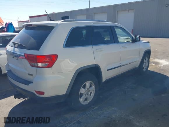 ✅ 2012 Jeep Grand Cherokee Laredo • VIN: 1C4RJFAG2CC114426 • Lot: 43379574. Wystawiony na IAAI z przebiegiem 142 210 mil. Bezpłatny archiwum sprzedaży aukcyjnych z USA i szczegółowy raport historii pojazdu na DreamBid. Zdjęcie 4.