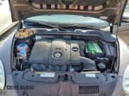 ✅ 2013 Volkswagen Beetle Fender Edition • VIN: 3VWJP7AT5DM654574 • Лот: 57112805. Опубликован ранее на Copart с пробегом 95 635 миль. Бесплатный доступ к архиву аукционных продаж из США и подробный отчёт об истории автомобиля на DreamBid. Изображение 11.