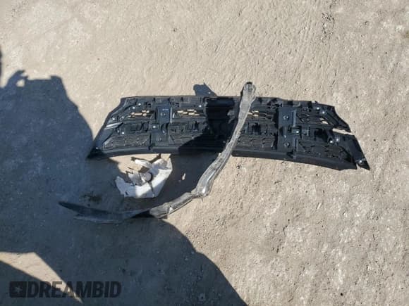 ✅ 2023 Mitsubishi Outlander ES • VIN: JA4ARUAU0PU013914 • Lot: 56026135. Listed on Copart with 20,676 mi. Free auction sales archive from the USA and detailed vehicle history report at DreamBid. Image 13.