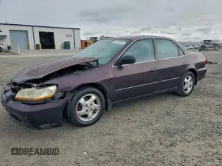 ✅ 1998 Honda Accord EX • VIN: 1HGCG5654WA008891 • Lot: 94146035. Listed on Copart with 300,226 mi. Free auction sales archive from the USA and detailed vehicle history report at DreamBid. Image 1.