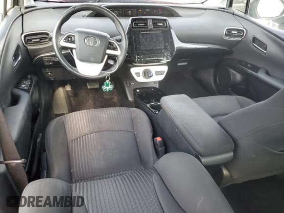 ✅ 2017 Toyota Prius Plus • VIN: JTDKARFP2H3050908 • Lot: 60302925. Listed on Copart with 105,340 mi. Free auction sales archive from the USA and detailed vehicle history report at DreamBid. Image 8.