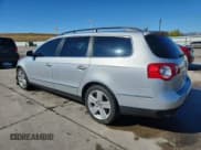 ✅ 2008 Volkswagen Passat Komfort • VIN: WVWLK73C68E119501 • Lot: 85163835. Wystawiony na Copart z przebiegiem 138 665 mil. Bezpłatny archiwum sprzedaży aukcyjnych z USA i szczegółowy raport historii pojazdu na DreamBid. Zdjęcie 2.