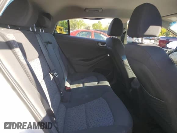 2019 Hyundai Ioniq с VIN KMHC65LD0KU181258, выставлен на аукционе Copart как лот 74049004 с пробегом Не указан миль и Списание • Salvage title. История ставок и продаж доступна на DreamBid. Изображение 10.