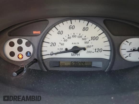 ✅ 2000 Toyota ECHO • VIN: JTDAT1230Y0098418 • Lot: 71919434. Wystawiony na Copart z przebiegiem 69 644 mil. Bezpłatny archiwum sprzedaży aukcyjnych z USA i szczegółowy raport historii pojazdu na DreamBid. Zdjęcie 9.