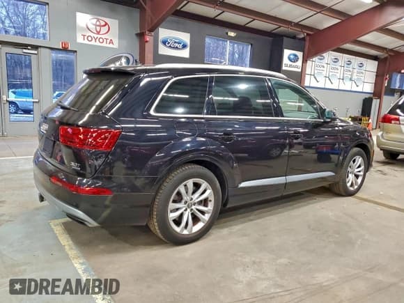 ✅ 2017 Audi Q7 Premium Plus • VIN: WA1LAAF73HD007785 • Lot: 96477355. Wystawiony na Copart z przebiegiem 96 136 mil. Bezpłatny archiwum sprzedaży aukcyjnych z USA i szczegółowy raport historii pojazdu na DreamBid. Zdjęcie 3.