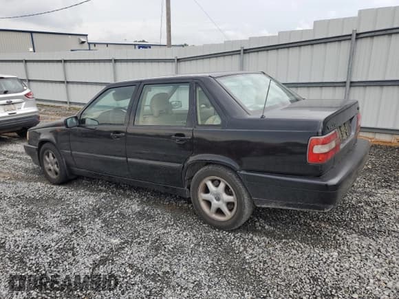 ✅ 1997 Volvo 850 GT • VIN: YV1LS5549V1357155 • Lot: 54494985. Wystawiony na Copart z przebiegiem 256 584 mil. Bezpłatny archiwum sprzedaży aukcyjnych z USA i szczegółowy raport historii pojazdu na DreamBid. Zdjęcie 2.
