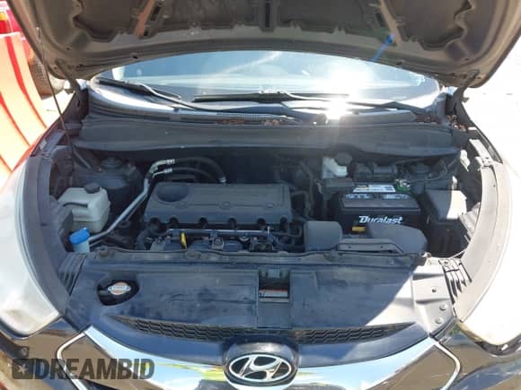 2010 Hyundai Tucson GLS with VIN KM8JUCACXAU067990, listed as a IAAI auction lot 42649941 with 171,324 mi miles and . Bid and sale history available at DreamBid. Image 10.