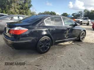 2009 Hyundai Genesis z VIN KMHGC46F99U058716, wystawiony jako Copart lot #76032524 z przebiegiem 169 271 mil mil oraz Nie do naprawy • Non repairable. Historia ofert i sprzedaży dostępna na DreamBid. Obrazek 3.