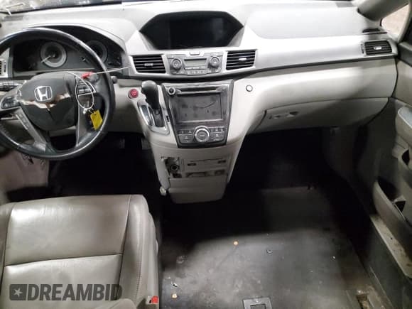 ✅ 2015 Honda Odyssey Touring Elite • VIN: 5FNRL5H93FB041067 • Lot: 92494165. Wystawiony na Copart z przebiegiem 72 000 mil. Bezpłatny archiwum sprzedaży aukcyjnych z USA i szczegółowy raport historii pojazdu na DreamBid. Zdjęcie 8.